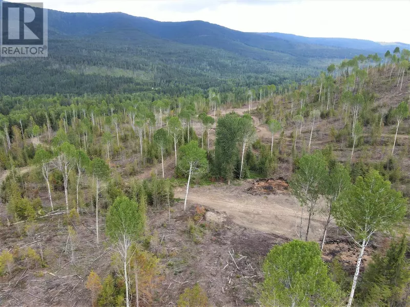 9468 3 Highway, Yahk, BC V0B2P0