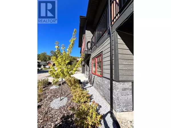 Rossland, BC V0G1Y0,908 REDSTONE Drive