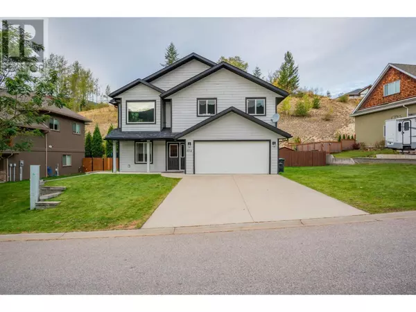 3712 5TH Avenue, Castlegar, BC V1N4Y3