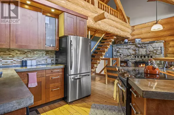 Golden, BC V0A1H0,462 OTTOSON Road