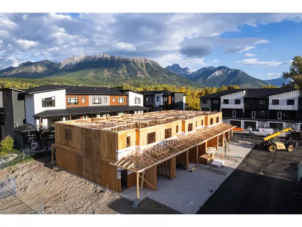 Fernie, BC V0B1M7,800 RIVERSIDE WAY #201