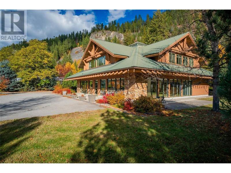 1746 SANDNER FRONTAGE Road, Christina Lake, BC V0H1E0