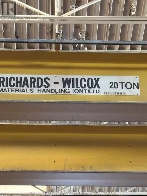 Windsor, ON N8X3T5,1577 HOWARD AVENUE