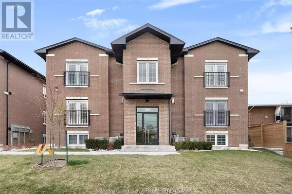 Windsor, ON N8S3R8,233 WATSON #201