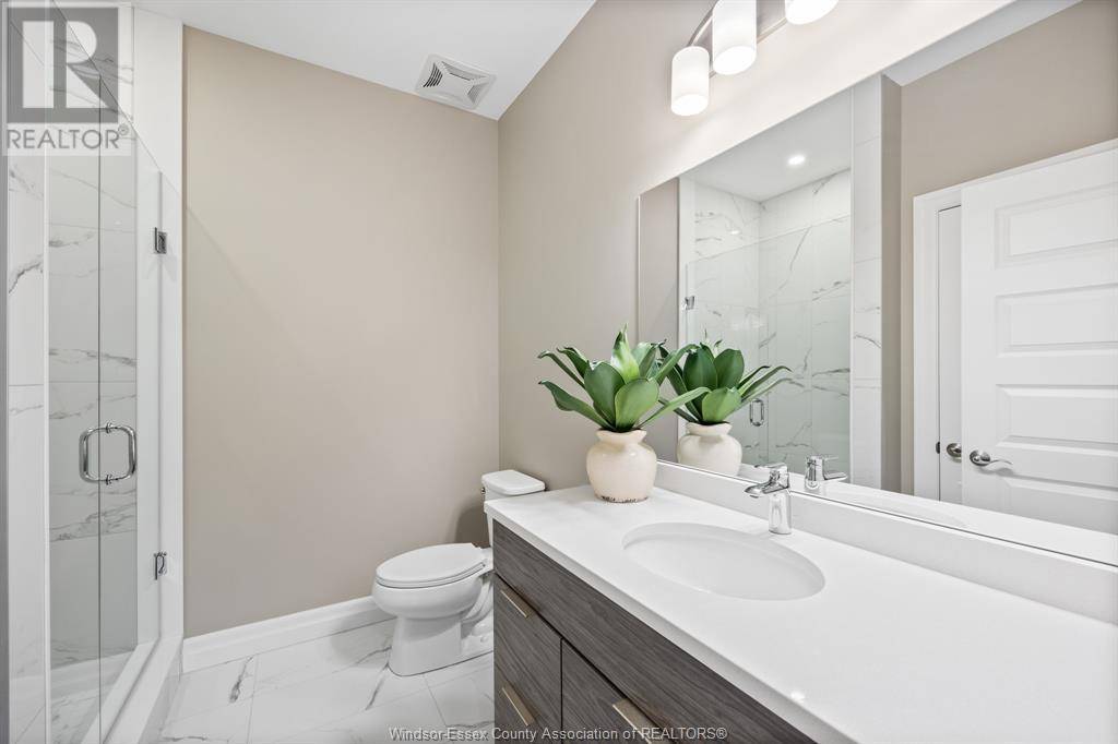 Tecumseh, ON N8N0J5,11870 TECUMSEH RD East #613