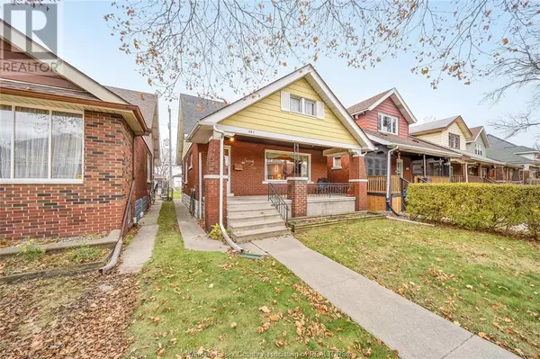 Windsor, ON N9A4X8,963 BRUCE AVENUE