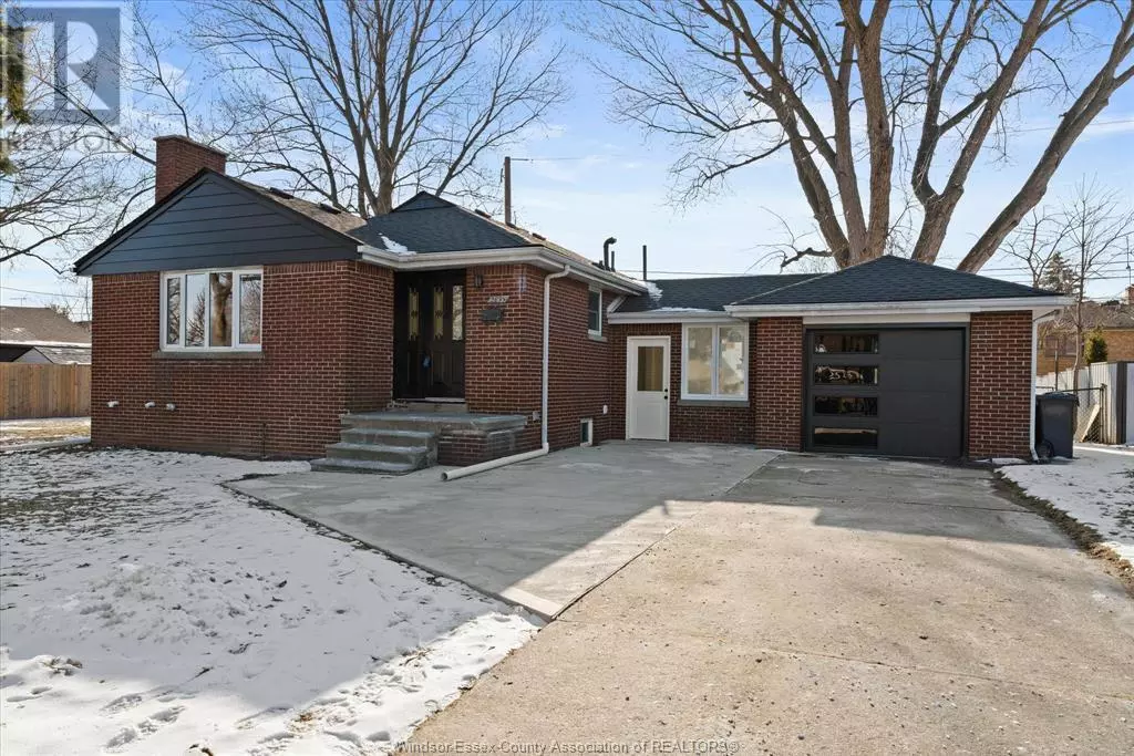 Windsor, ON N9E3J1,2895 ASKIN AVENUE