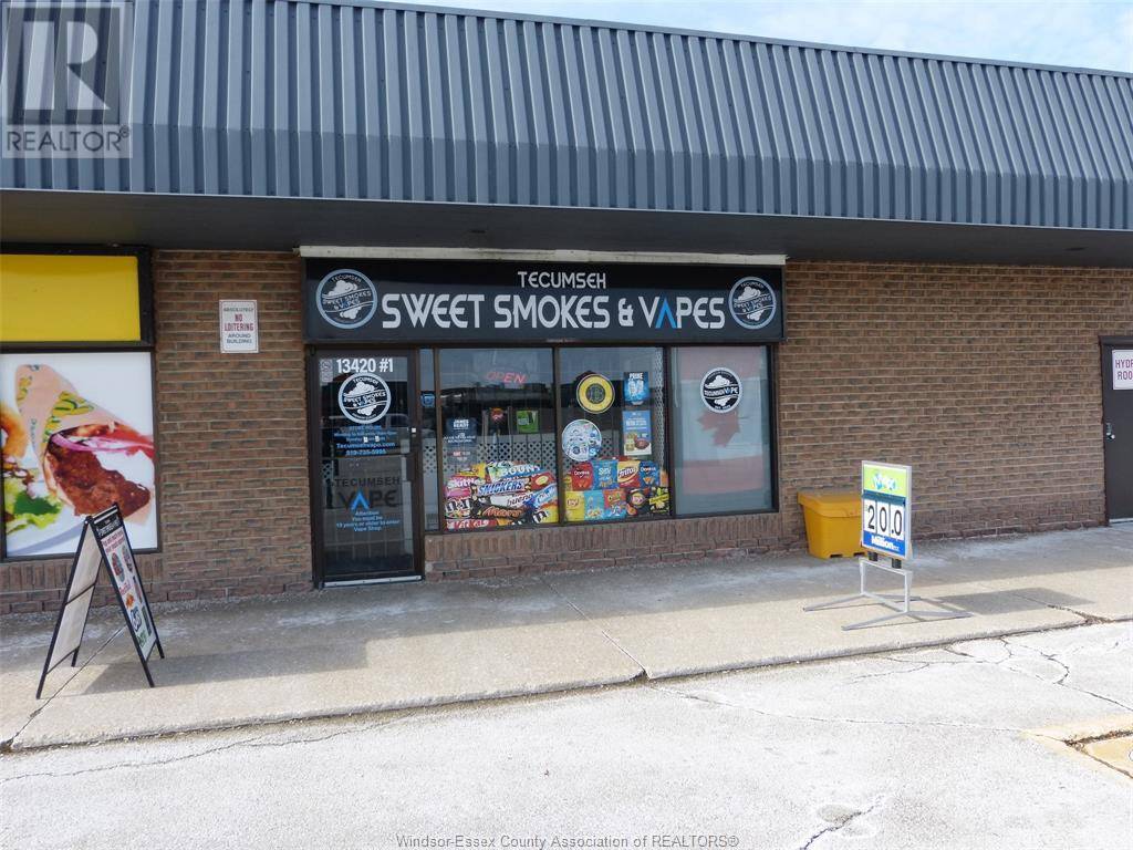 Tecumseh, ON N8M2X7,13420 TECUMSEH RD East #1