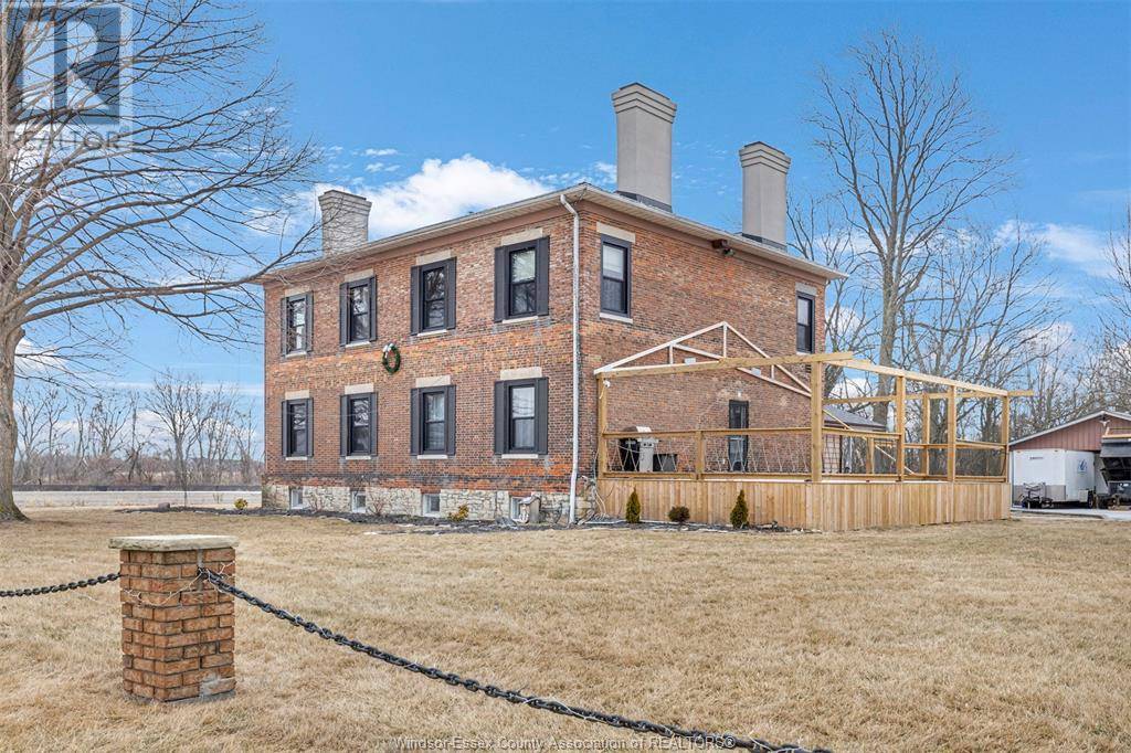 Amherstburg, ON N9V2M4,849 Front ROAD South