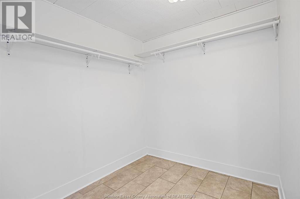 Windsor, ON N8Y3B4,4685-91 WYANDOTTE STREET