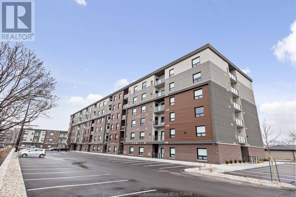 11870 TECUMSEH RD East #216, Tecumseh, ON N8N0J5