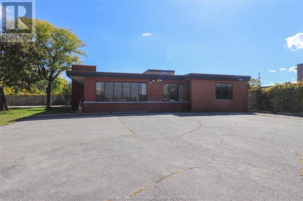 2130 SOUTH PACIFIC AVENUE, Windsor, ON N8X2A3