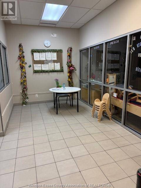 Windsor, ON N9A4J4,85 WYANDOTTE