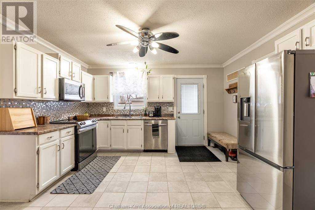 Ridgetown, ON N0P2C0,4 OAK STREET
