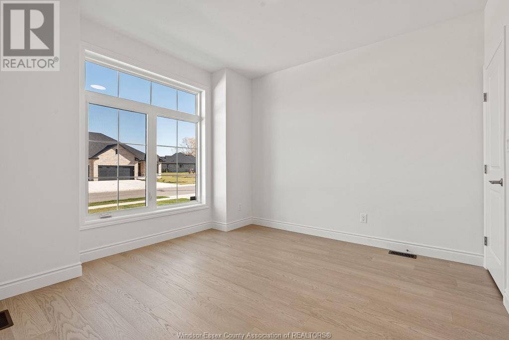 Amherstburg, ON N9V0H1,55 CALLAMS BAY CRESCENT