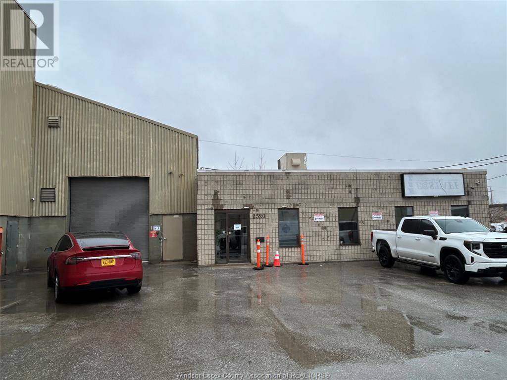 Windsor, ON N8W4J5,2520 CENTRAL AVENUE