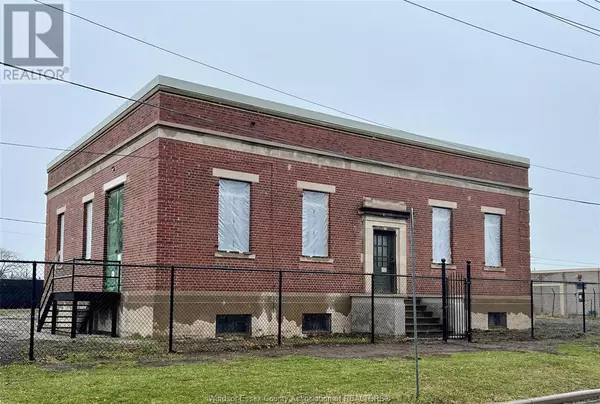 Windsor, ON N8X2N8,860 HANNA STREET East