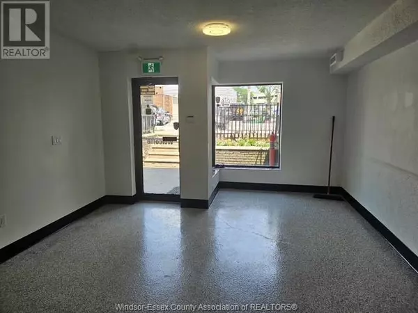 Windsor, ON N9A4L2,555 PELISSIER STREET