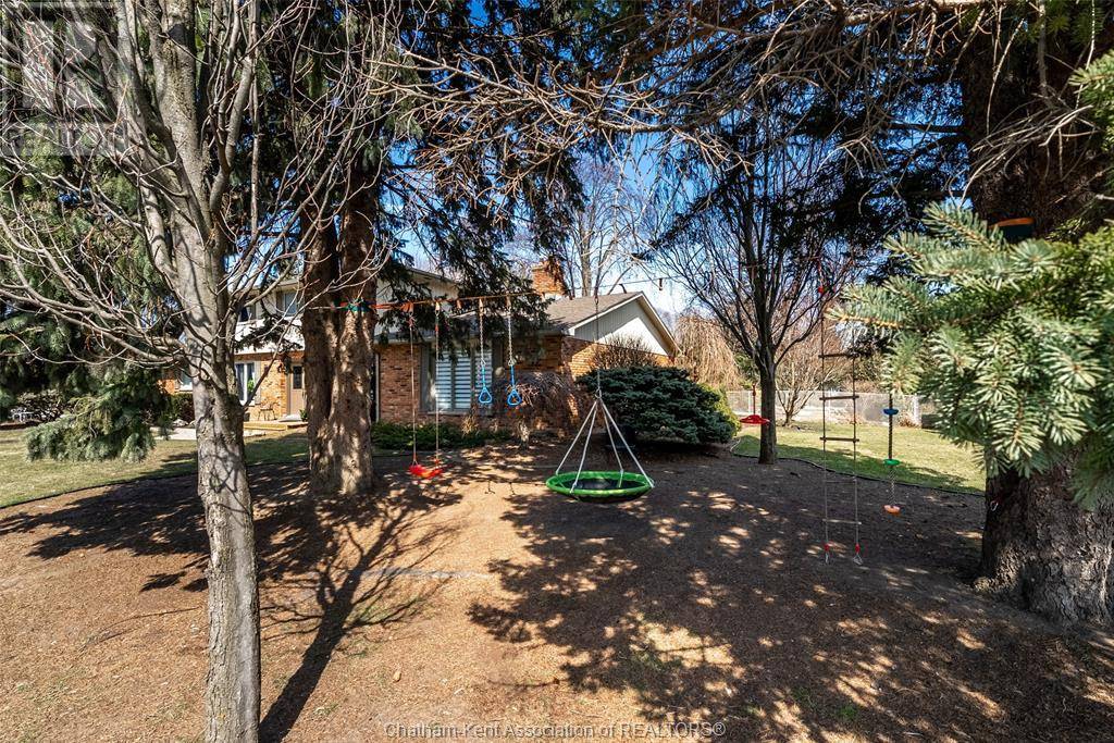 Chatham, ON N7M3C8,147 CRYSTAL DRIVE