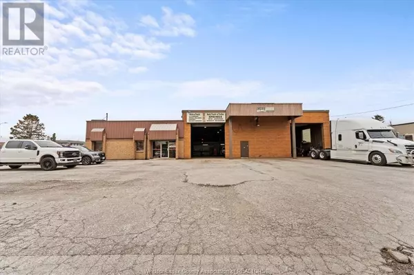 910 HANNA STREET East, Windsor, ON N8X4J7