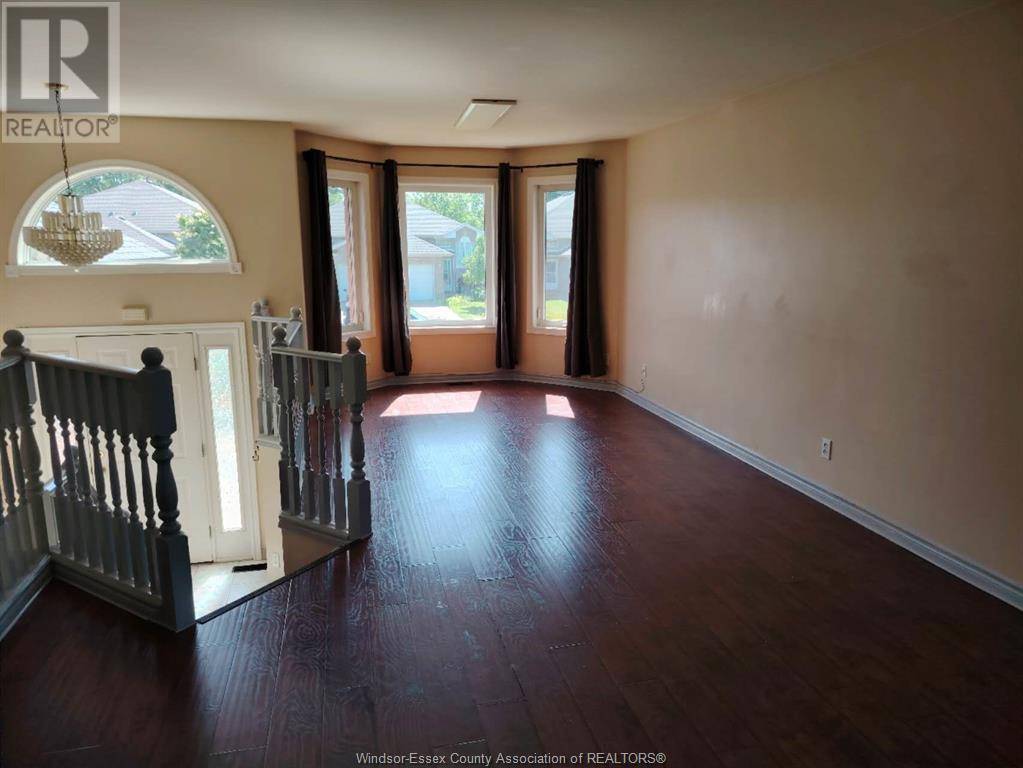 Windsor, ON N9E4T7,3240 NORTHWAY AVENUE