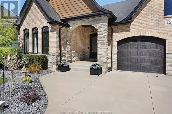 Kingsville, ON N9Y0B9,122 BLUE JAY CRESCENT