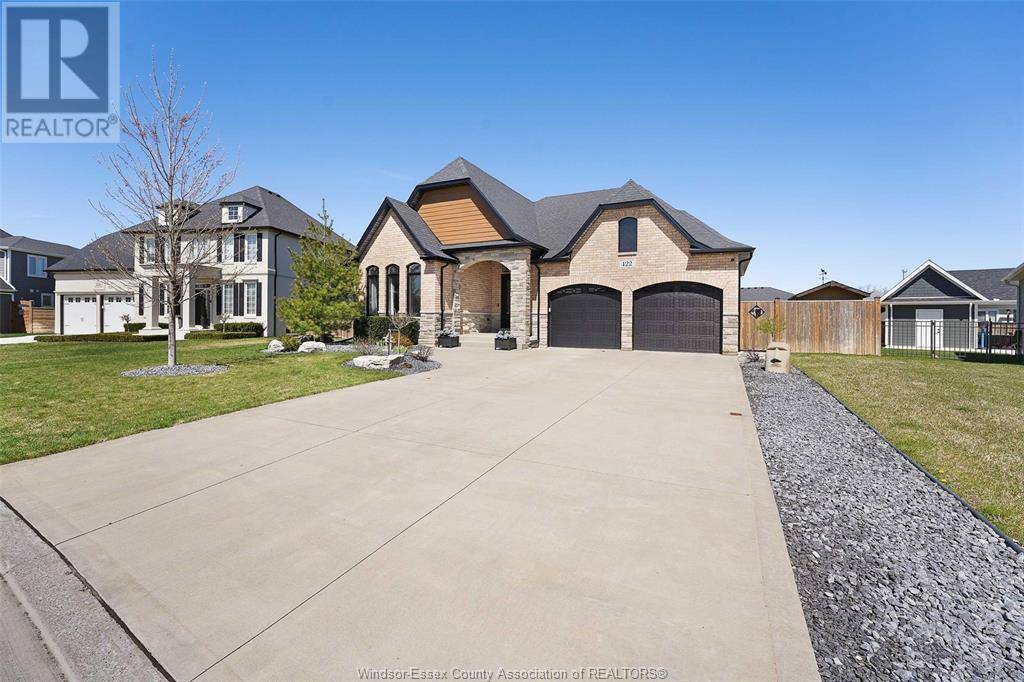 Kingsville, ON N9Y0B9,122 BLUE JAY CRESCENT