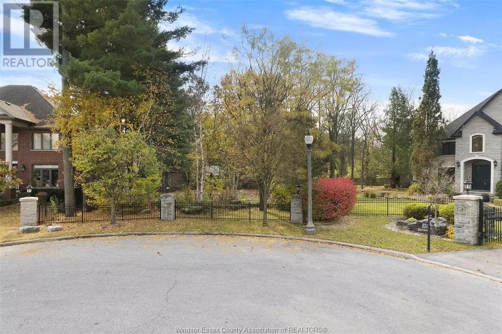 Lasalle, ON N9J0A7,1104 DEERVIEW CRESCENT