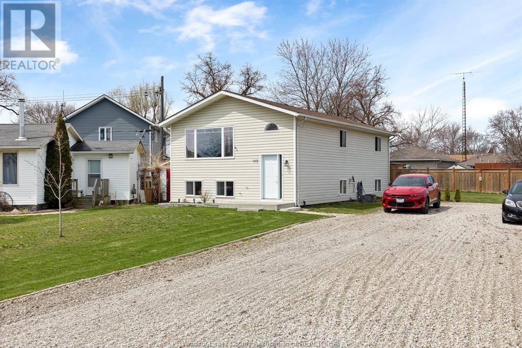 Colchester, ON N0R1G0,149 BELLCREFT DRIVE