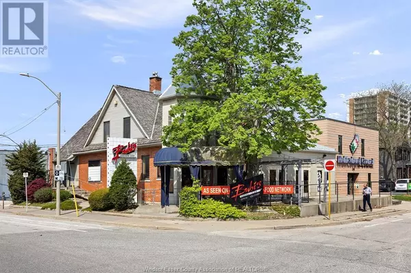 Windsor, ON N9A5R5,620 UNIVERSITY AVENUE West