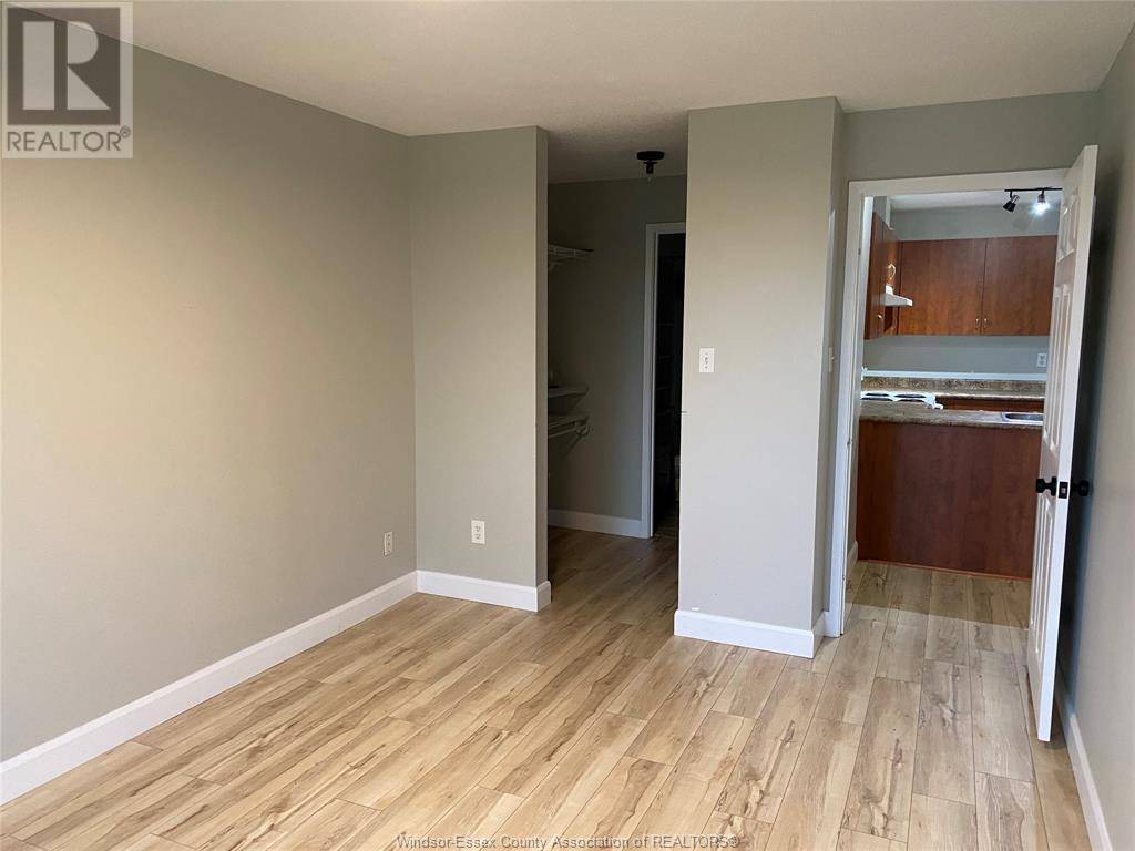 Windsor, ON N8R2K8,3160 WILDWOOD DR #415