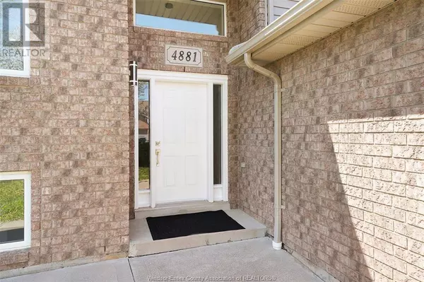 Windsor, ON N9G3A6,4881 JULIET CRESCENT