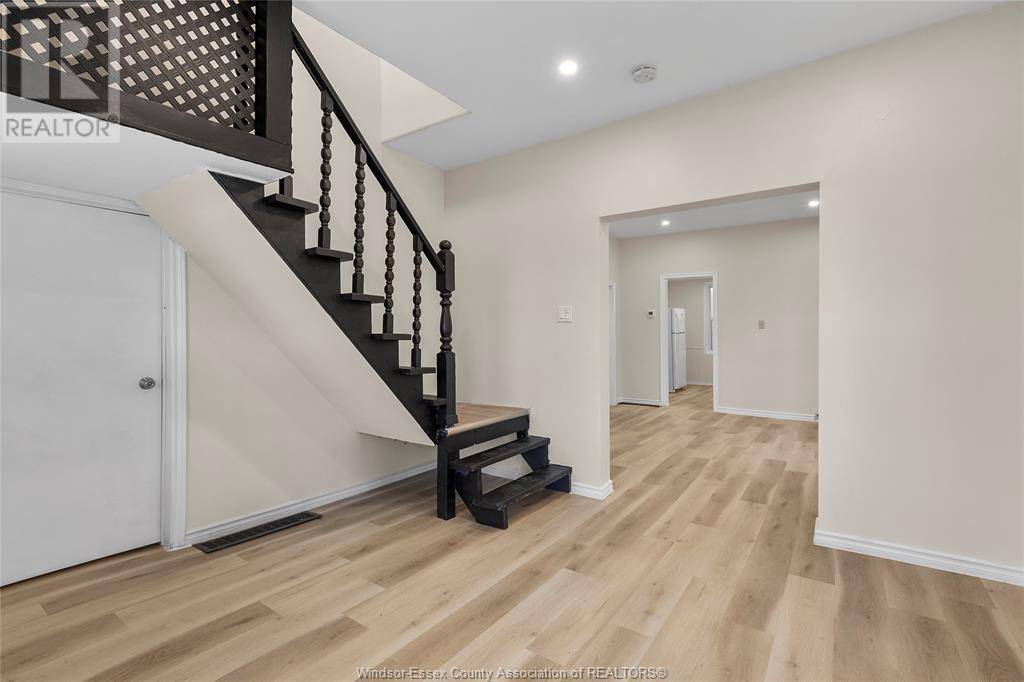 Windsor, ON N9B2M7,845 BRIDGE AVENUE