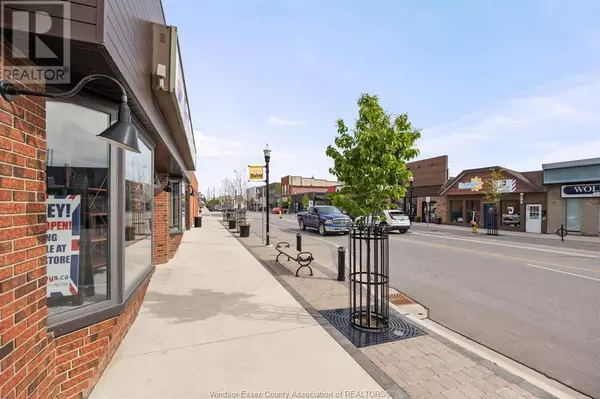 Essex, ON N8M1A1,71 TALBOT ROAD North