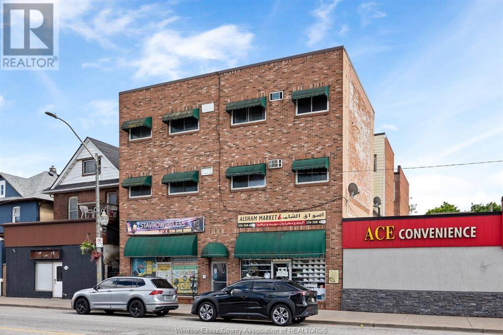 1445 WYANDOTTE STREET East, Windsor, ON N9A3L1