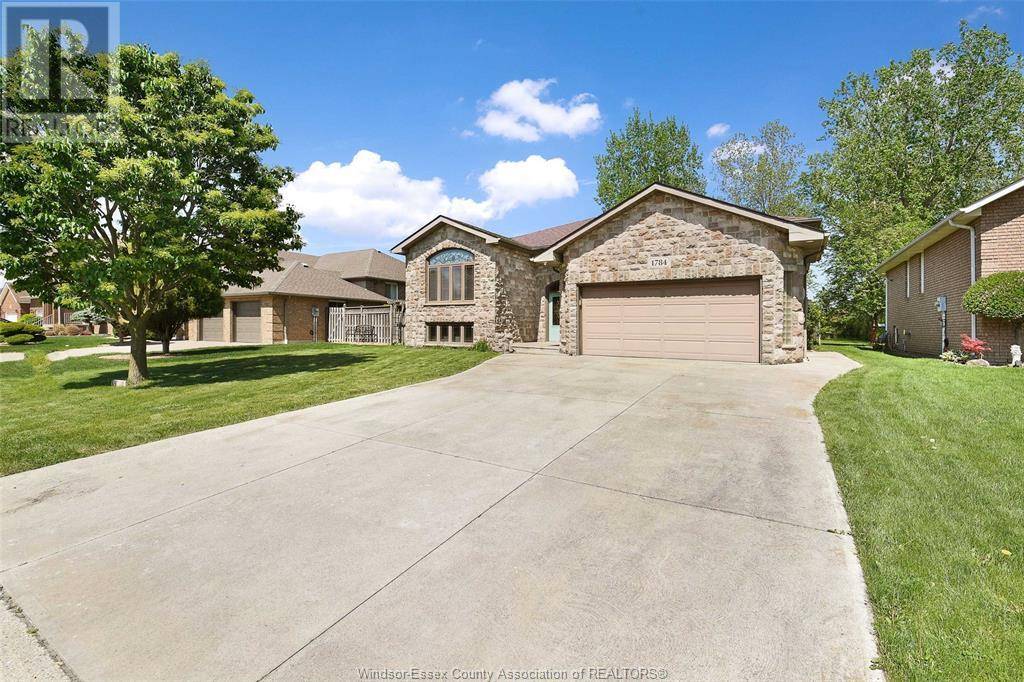 Windsor, ON N9B3T9,1784 ASKIN AVENUE