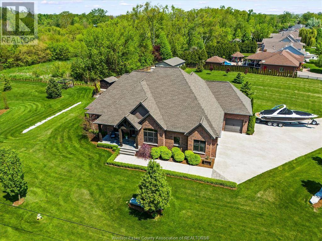 Amherstburg, ON N9V2Y8,36 Willow Beach ROAD