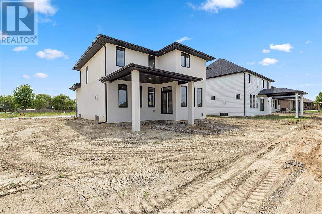 Essex, ON N8M3E9,267 JOAN FLOOD DRIVE