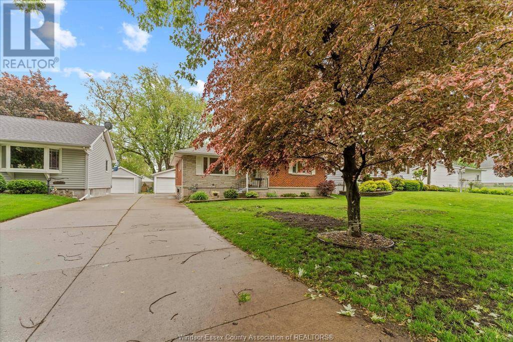 Leamington, ON N8H1K9,46 GRACE AVENUE