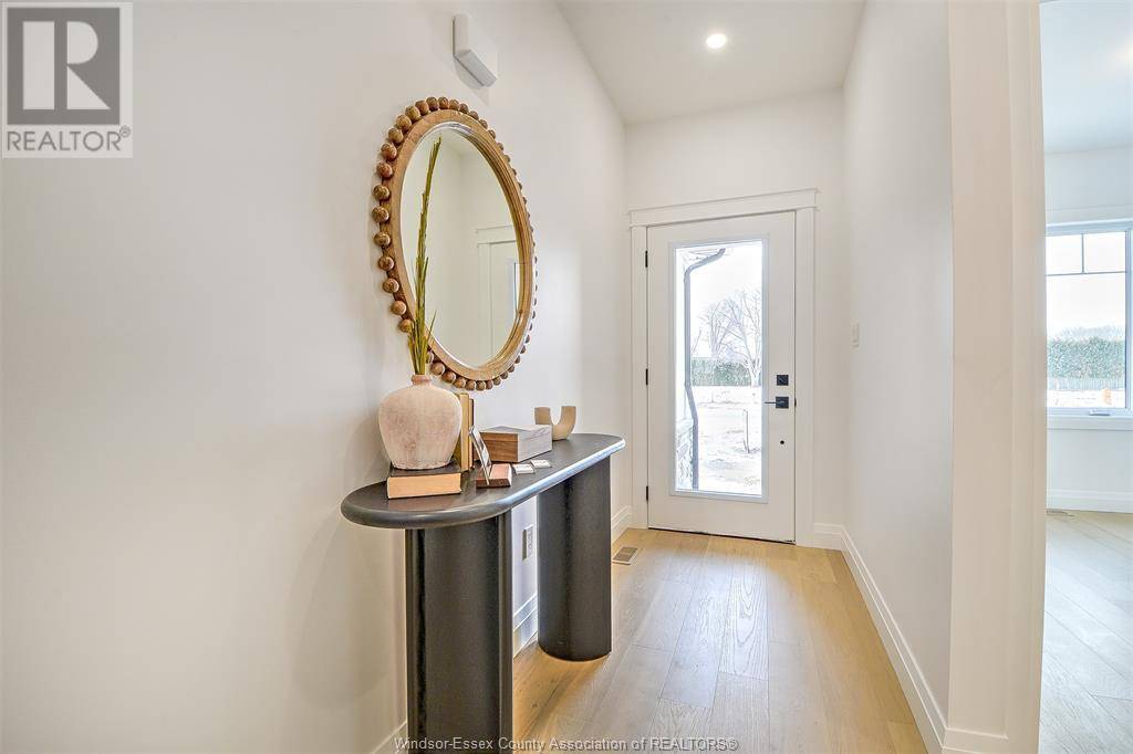 Amherstburg, ON N9V1N3,10 MULBERRY COURT