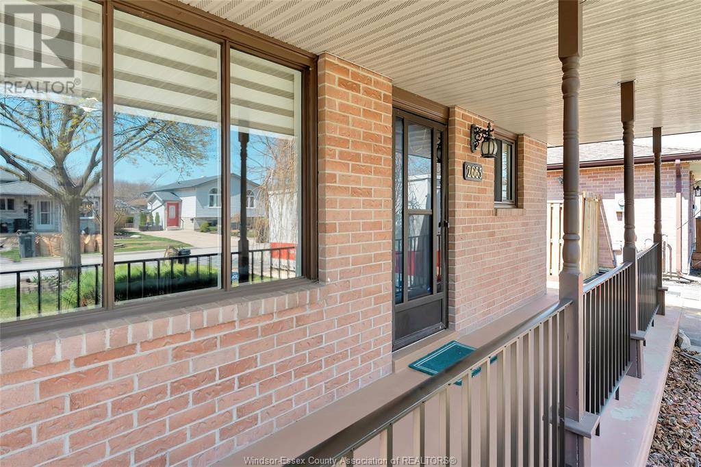 Windsor, ON N8W5L8,2665 ROBERT
