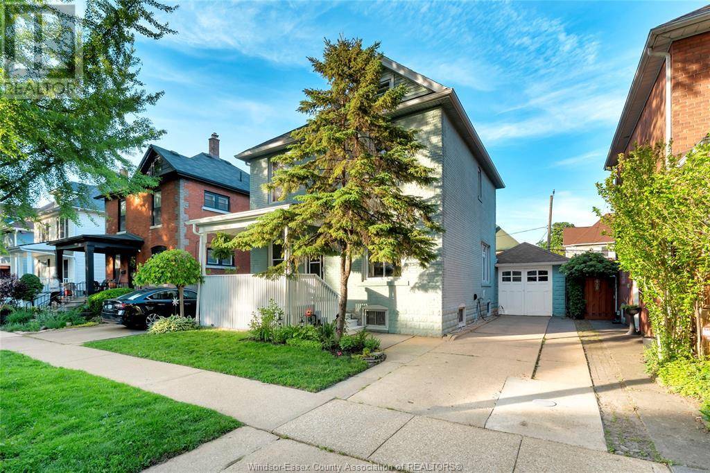 Windsor, ON N8Y3E1,704 WINDERMERE ROAD