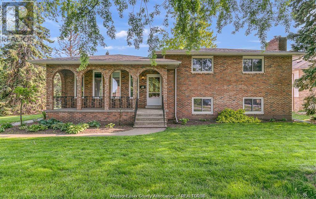 490 KENWOOD, Lasalle, ON N9G2M1