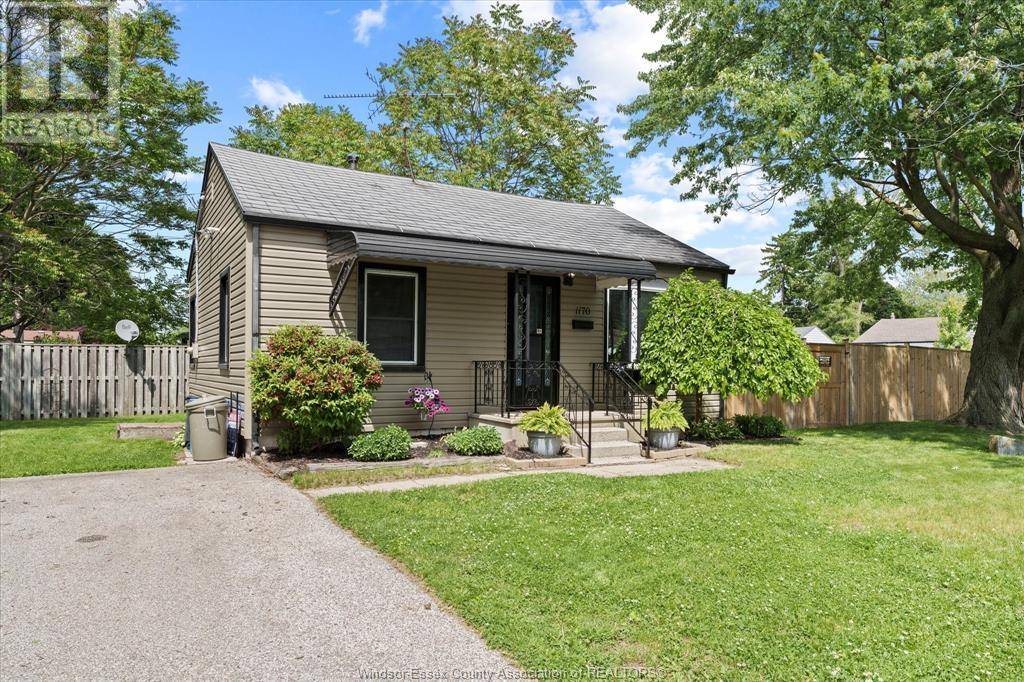 Windsor, ON N9C3N5,1170 STRATHMORE AVENUE