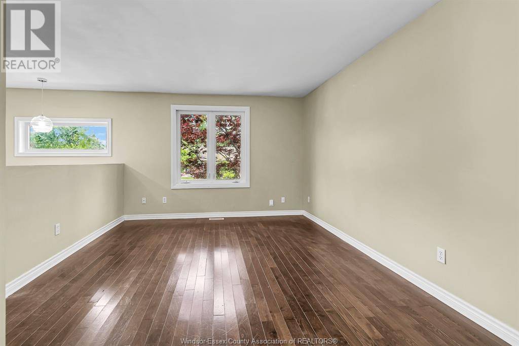 Lasalle, ON N9J3L6,6001 NORTH WOODMOUNT AVENUE