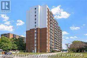 Windsor, ON N8S1G3,8591 RIVERSIDE DR #1012