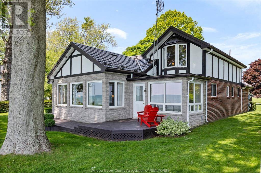 Colchester, ON N0R1G0,745 CLOVERDALE BEACH ROAD