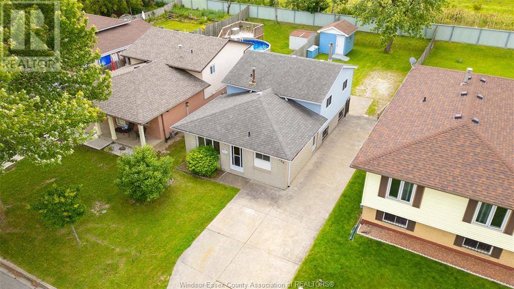 Windsor, ON N8R1Z9,3526 HEMLOCK ROAD