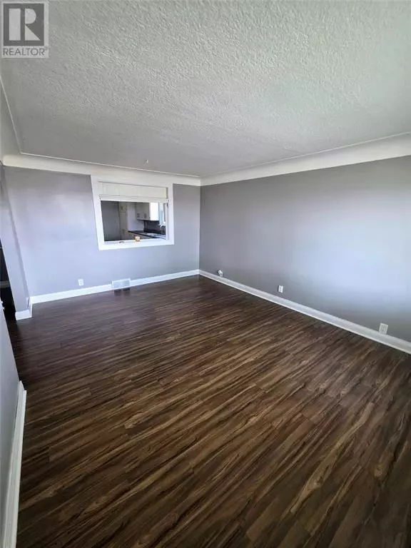 Sarnia, ON N7T2J4,714 CAMPBELL STREET