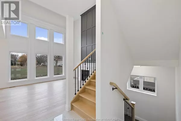 Lakeshore, ON N8L0K3,1257 CAMPANA CRESCENT
